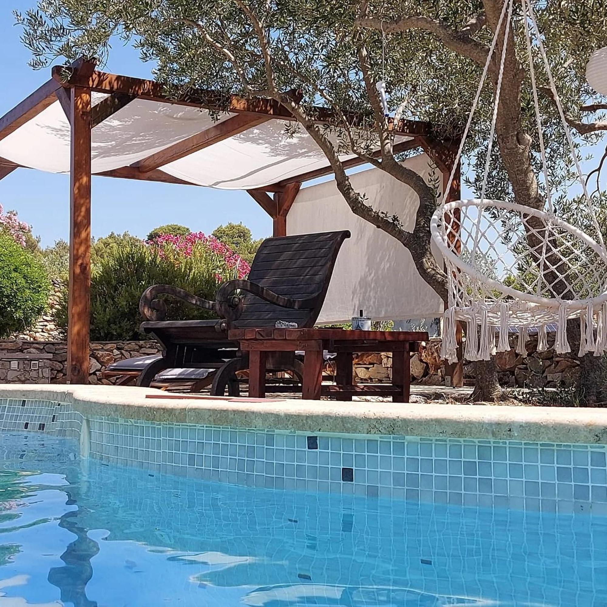 Ferienhaus Spacious House With Private Pool In