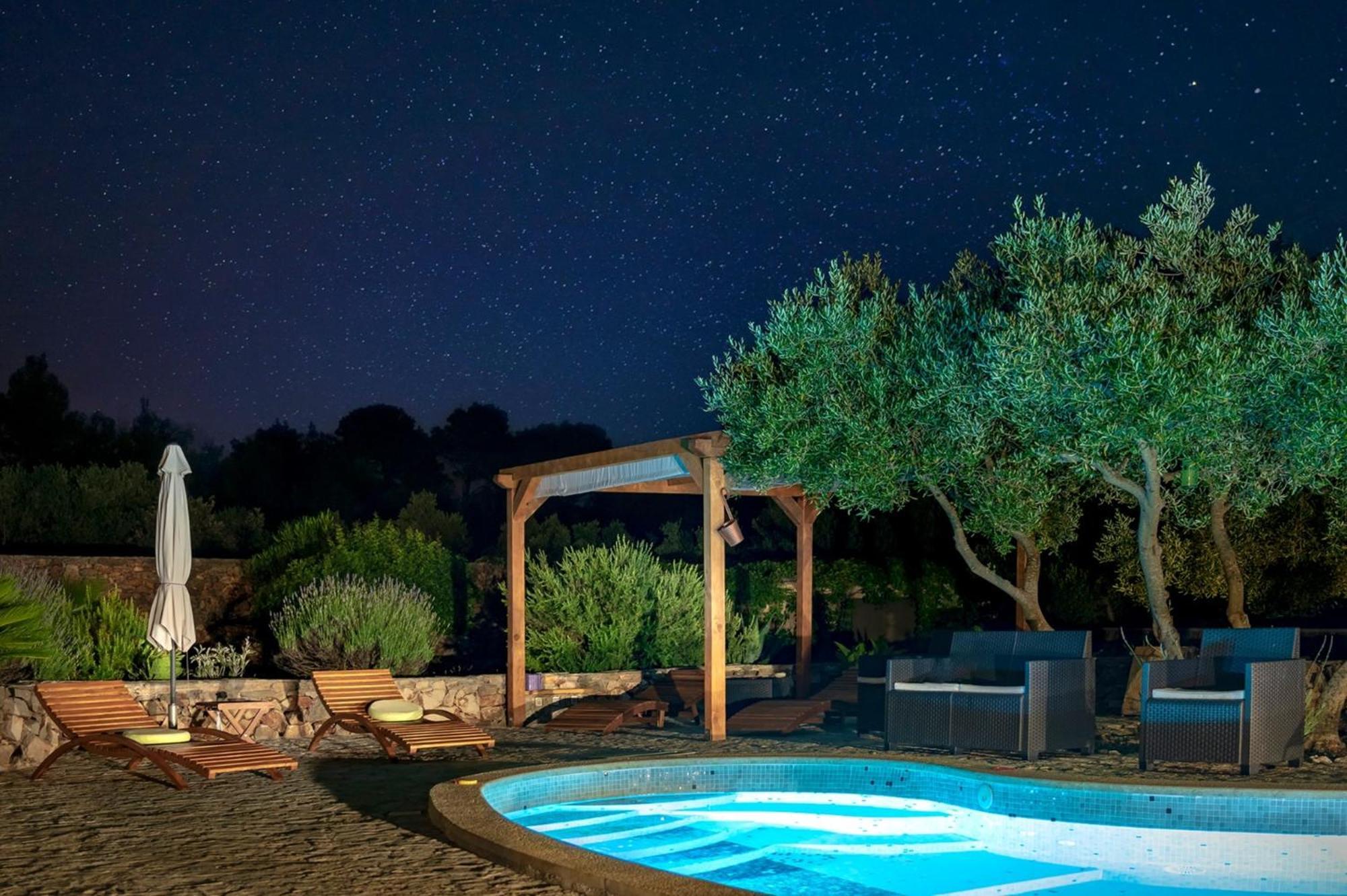 Spacious House With Private Pool In Ferienhaus