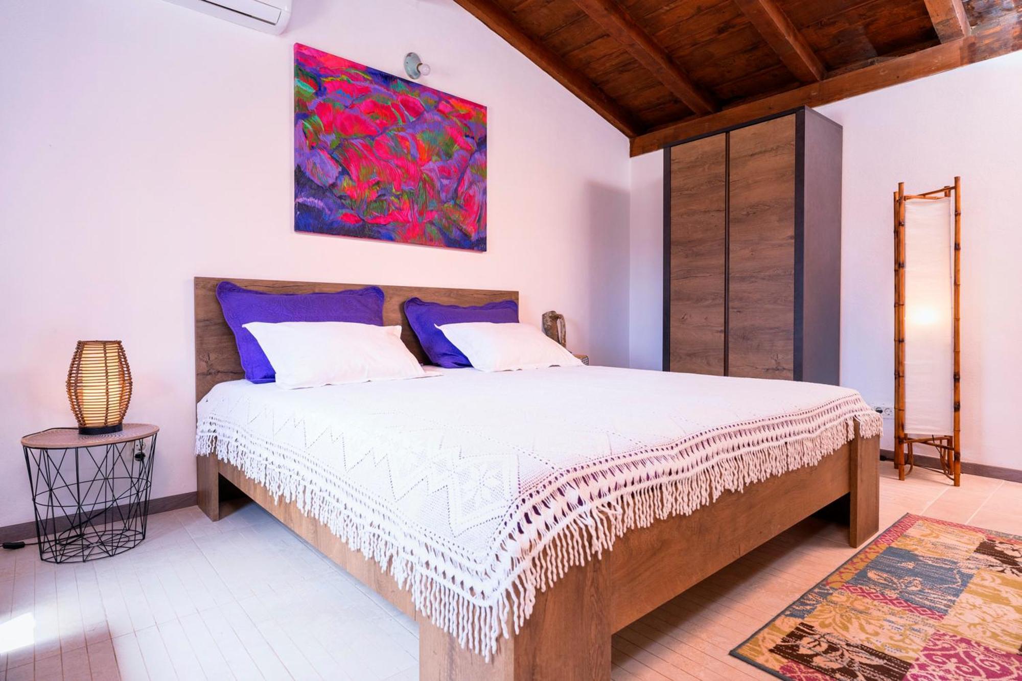 Spacious House With Private Pool In